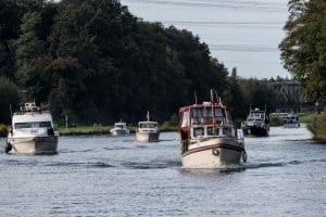 Eine kleine Armada, der EYC Lingen e.V. in ordentlicher Formation