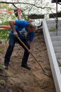 Handarbeit ist erforderlich