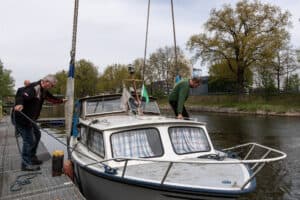 Auskranen des Havaristen